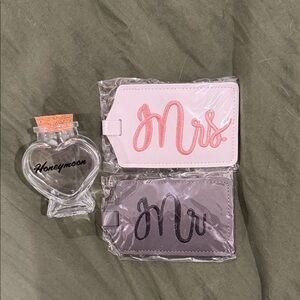Mrs and Mr Luggage Tags with Honeymoon Bottle